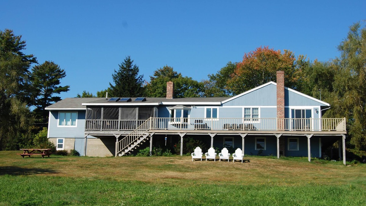 Woolwich House | Charming home on Montsweag Bay.