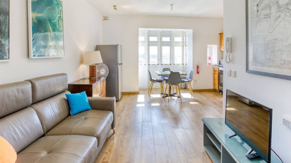 Valletta Apartment | Charming home with Sea views & Maltese Balcony