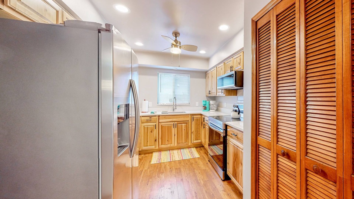 Hidden Lake House | Charming home with full kitchen, grill, central AC, & W/D