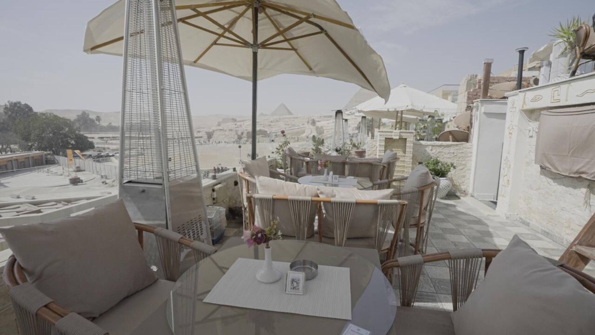Al Haram Hotel | Charming Hotel Very Close and with The View of The Pyramids and The Great Sphinx