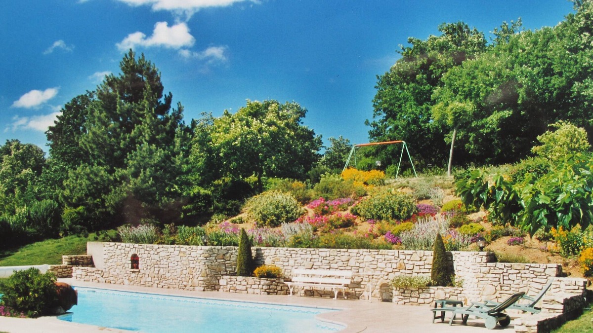 Charmes-sur-Rhone Villa | Charming house, spacious, quiet, large garden, swimming pool, classified 4 stars