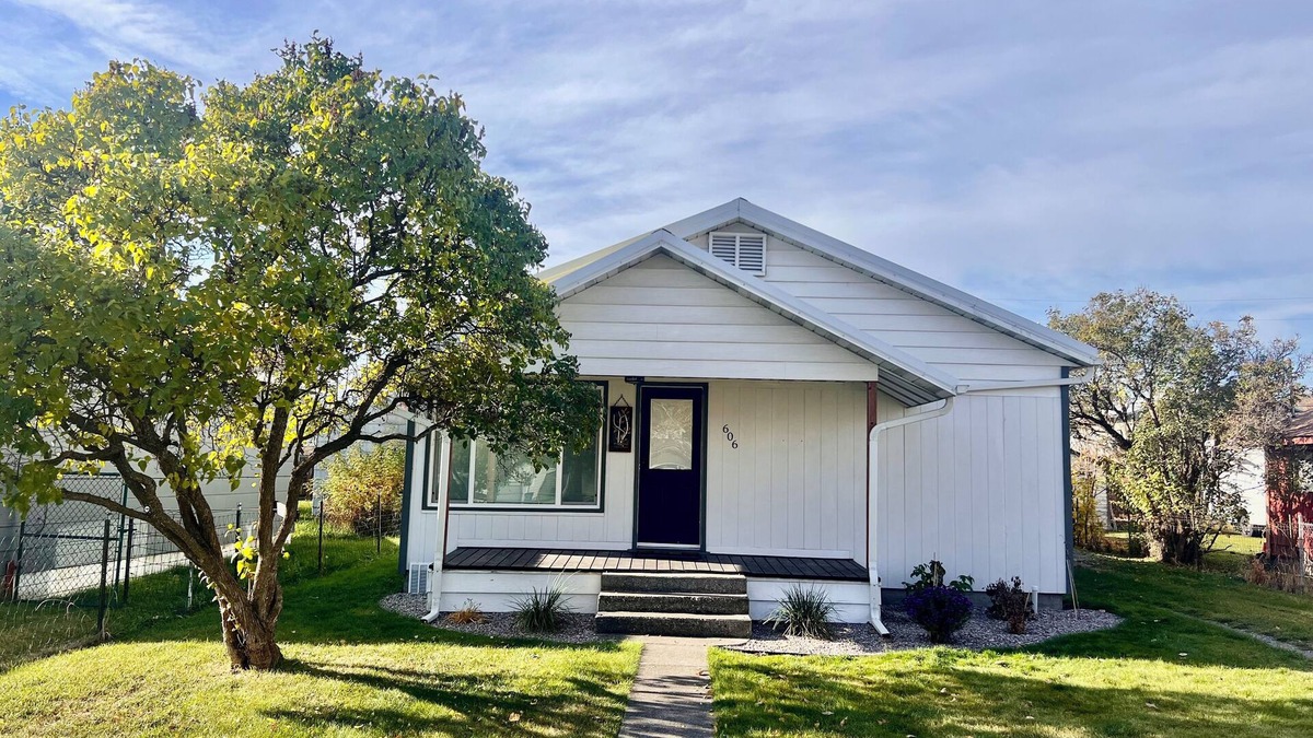 Polson House | Charming House in Downtown Polson