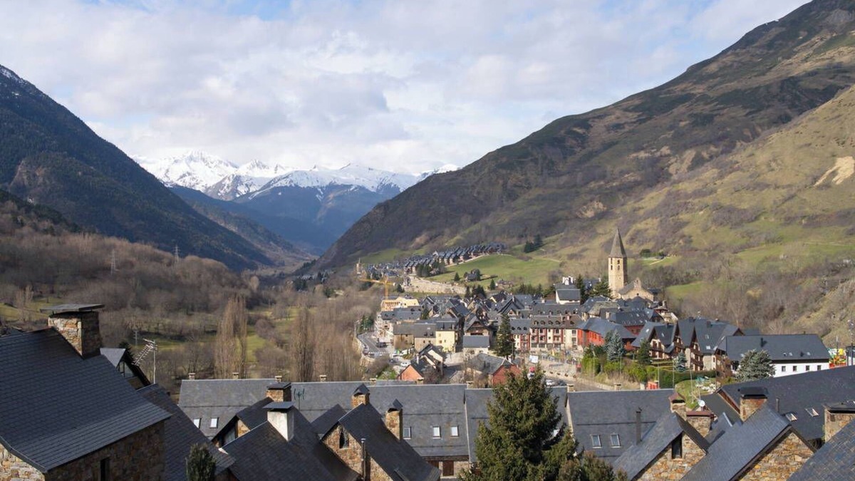 Pujo House | Charming house in Salardú with breathtaking views by Eth Flòc