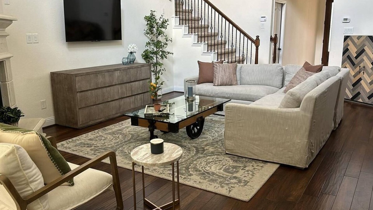 Tomball House | Charming house in The Woodlands, walking distance from cafes, H-E-B and more