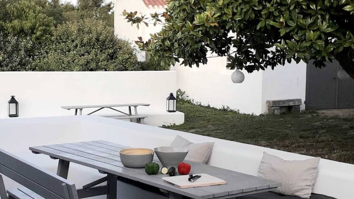 Ile d'Yeu House | Charming house Saint Sauveur, Ile d'Yeu, Garden, village and shops