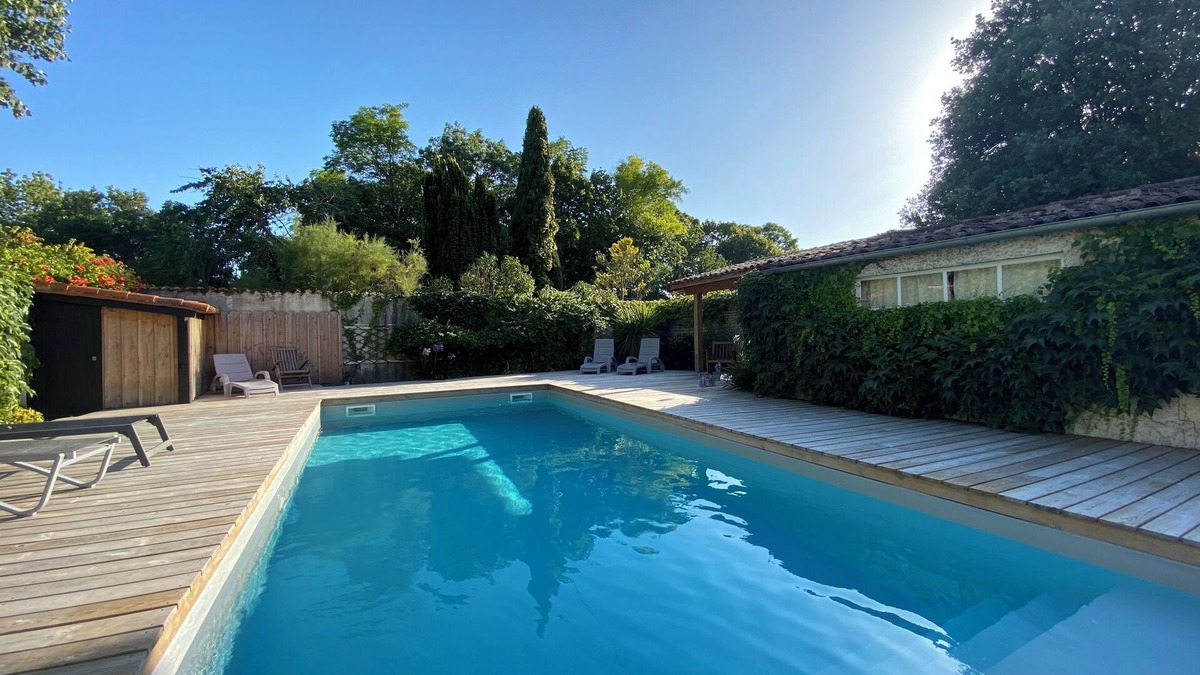 Croix Chapeau House | Charming house with swimming pool just outside La Rochelle