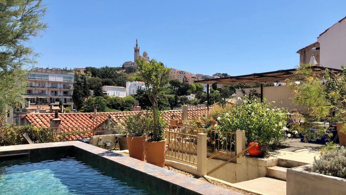 Saint-Lambert House | Charming House with Pool & Stunning Views – Marseille Endoume