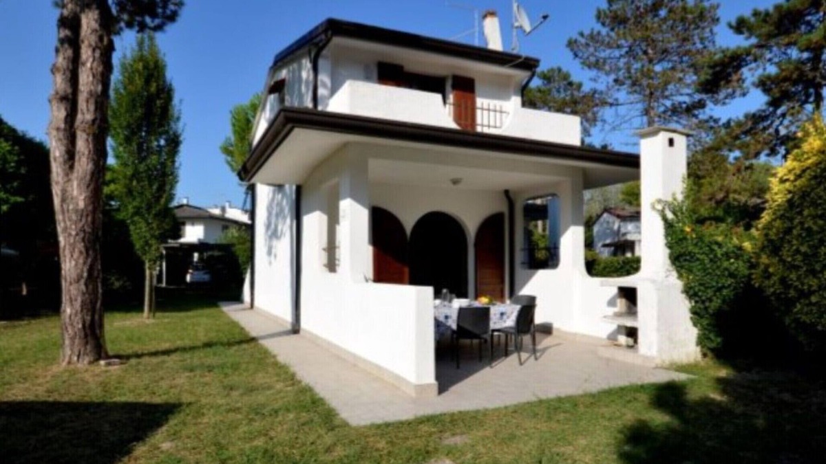 Bibione Lido dei Pini Villa | Charming house with private garden