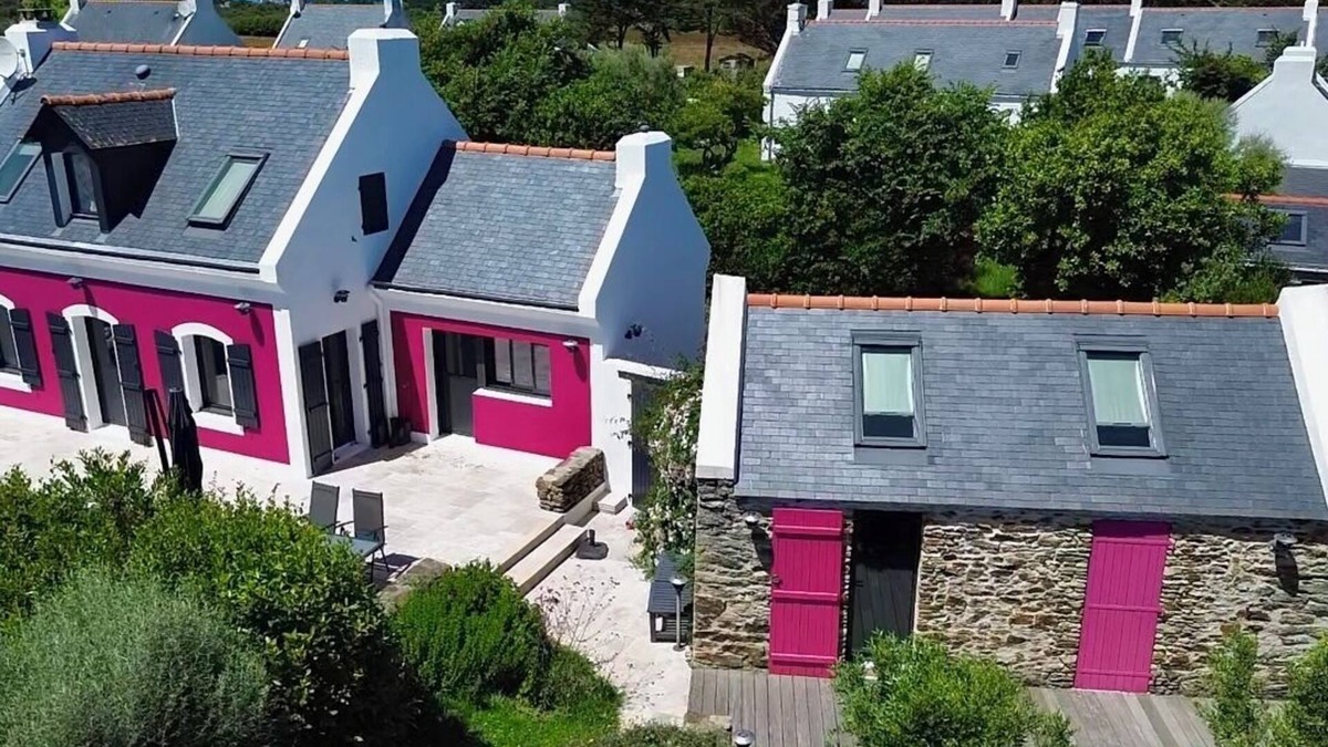 Bangor House | Charming house with stone outbuilding close to the beaches of the Côte Sauvage.