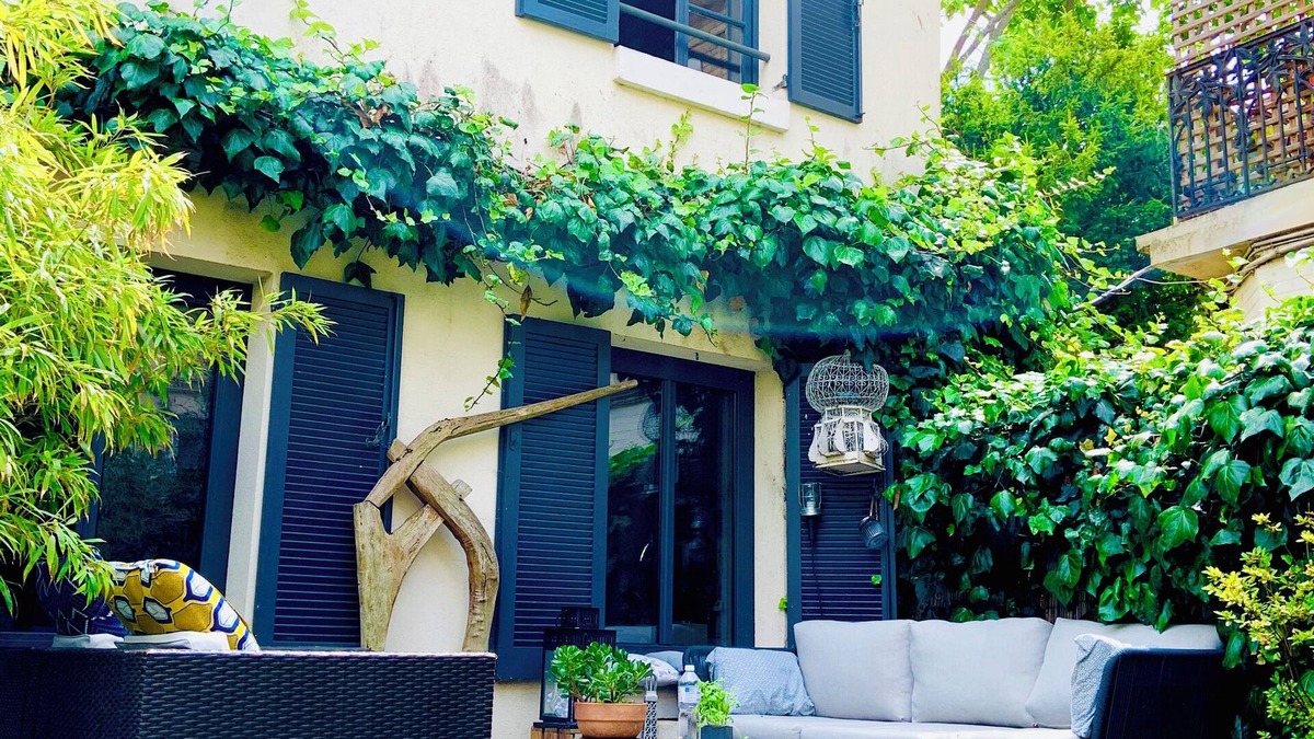 Charonne Cabin | Charming House with Terrace & Garden in Paris