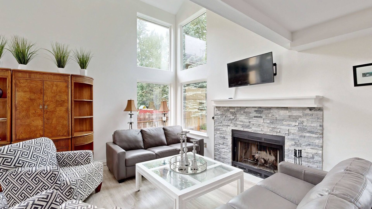 University Area House | Charming house with washer/dryer, fireplace, patio, full kitchen, & WiFi