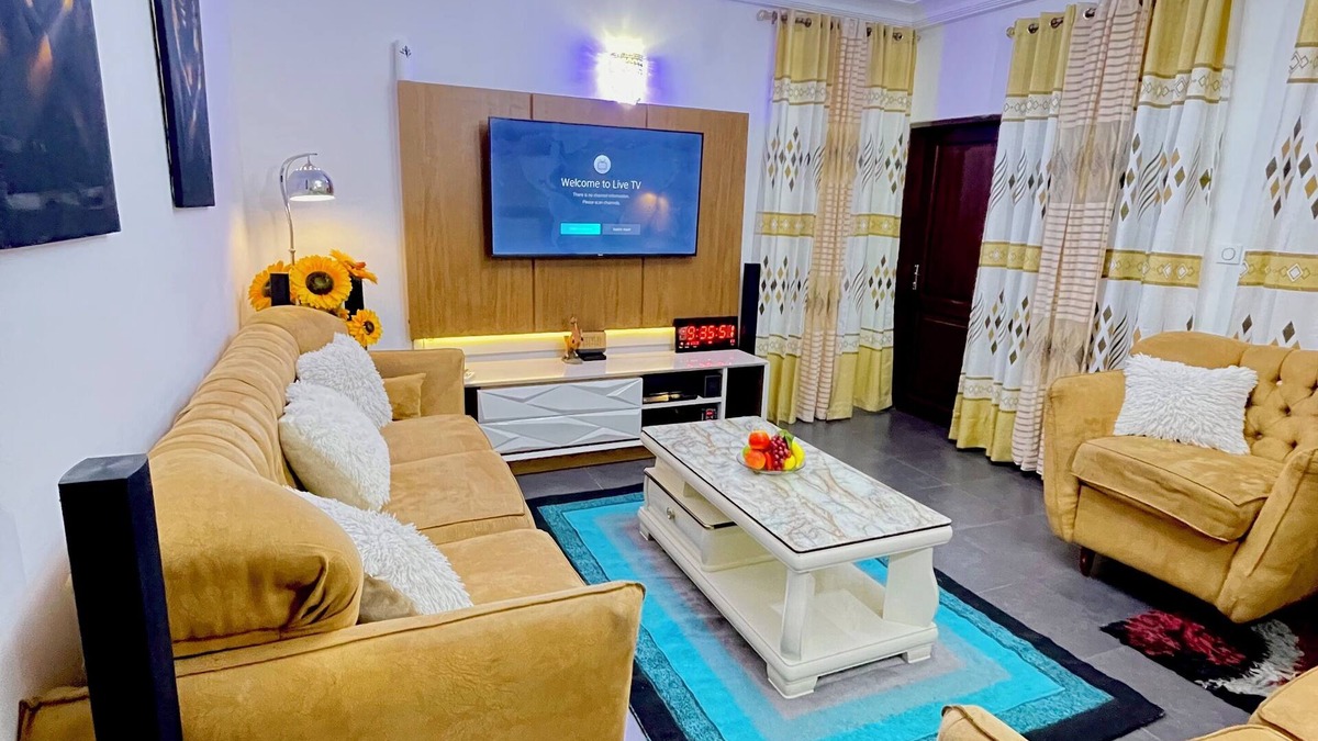 Yaounde House | Charming house with WiFi and AC in awesome Yaounde