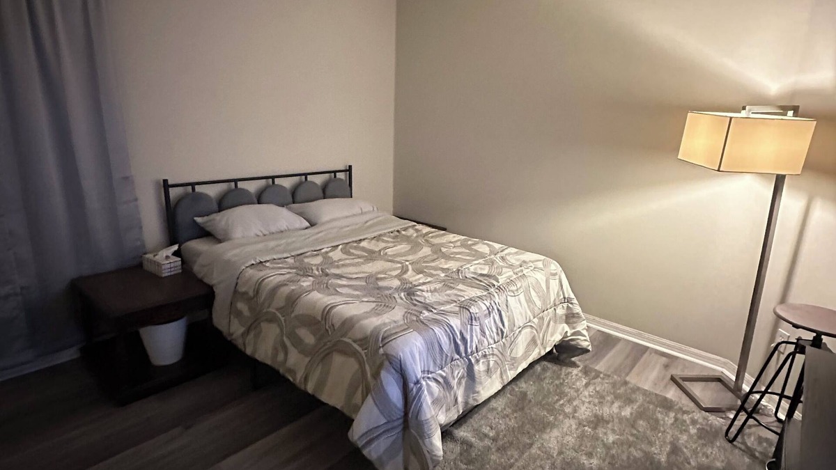 Vista East House | Charming house with WiFi and AC in awesome Orlando. 15 minutes from MCO airport.