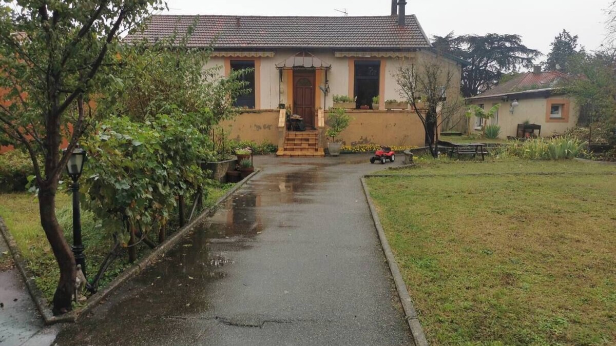 Meyzieu Nord Ouest House | Charming house within walking distance of Grand-Large and all amenities