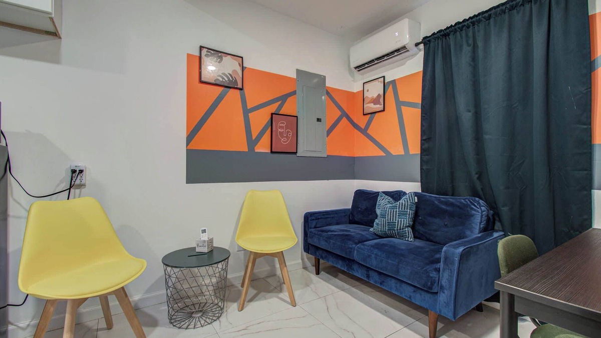 Greater East End Apartment | Charming Houston Getaway – 2BD/1BA & Yard