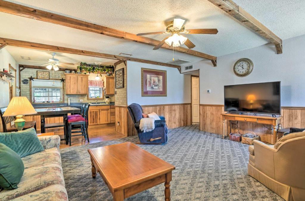 Ingram House | Charming Ingram Home with Yard and Furnished Patio!