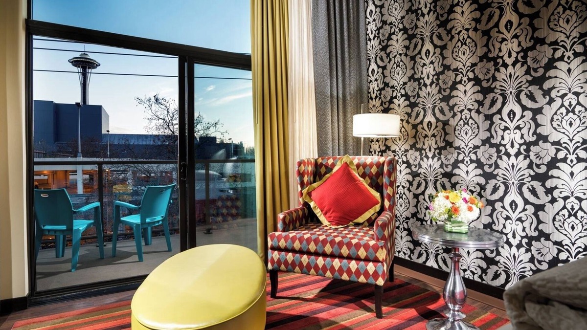 Lower Queen Anne Hotel | Charming Junior Suite with Two Queen Beds Near Seattle Center