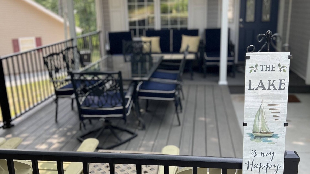 Gilbertsville House | Charming KY Lake Waterfront Home with Dock