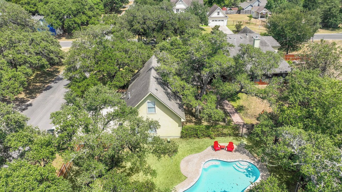 Kyle House | Charming Kyle Retreat with Pool, Porch & Walk to Downtown