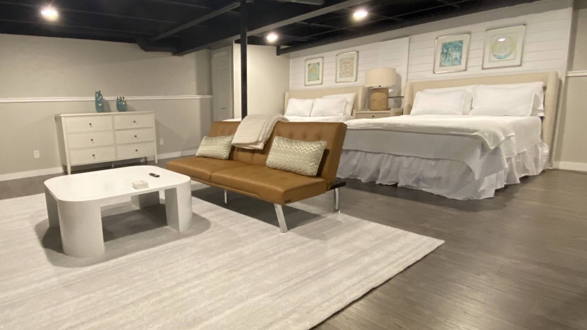 Williams Bay House | Charming Lake Cottage 2 Minute Walk to Geneva Lake! Sleeps Many!