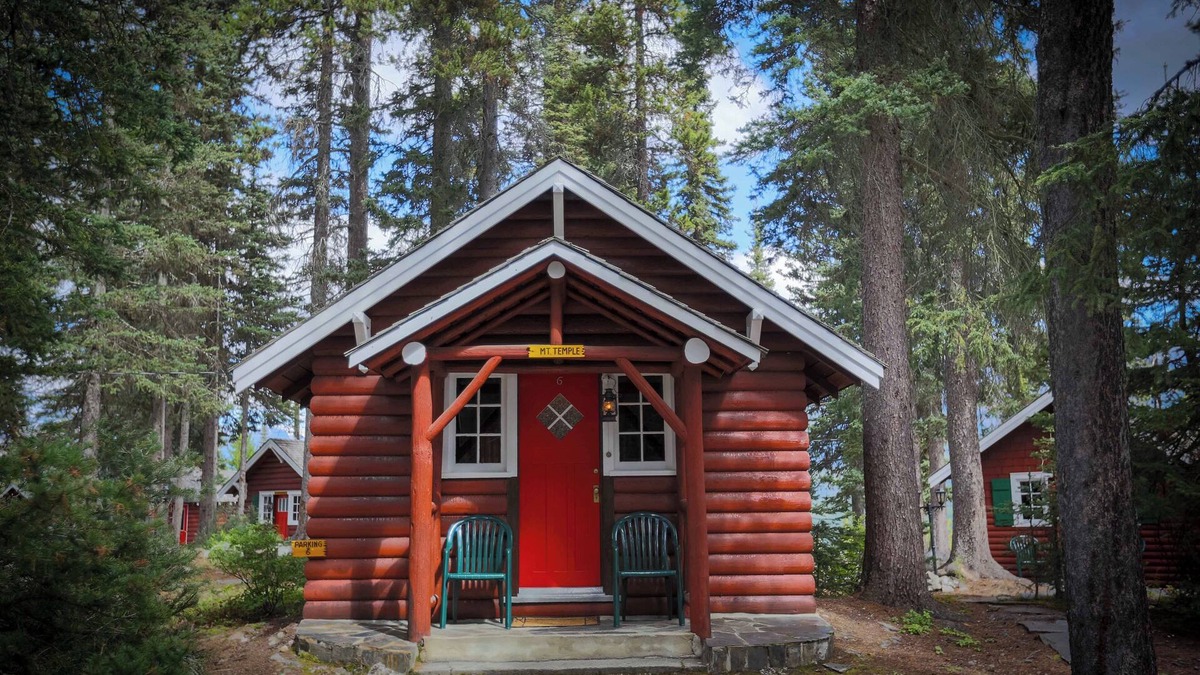 Lake Louise Cabin | Charming Lake Louise Cabin | Fireplace Retreat