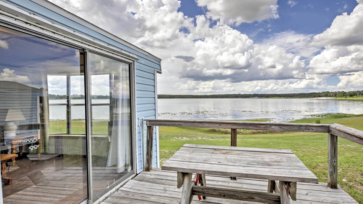 Silver Springs Cottage | Charming Lakefront Cabin in Ocala National Forest!