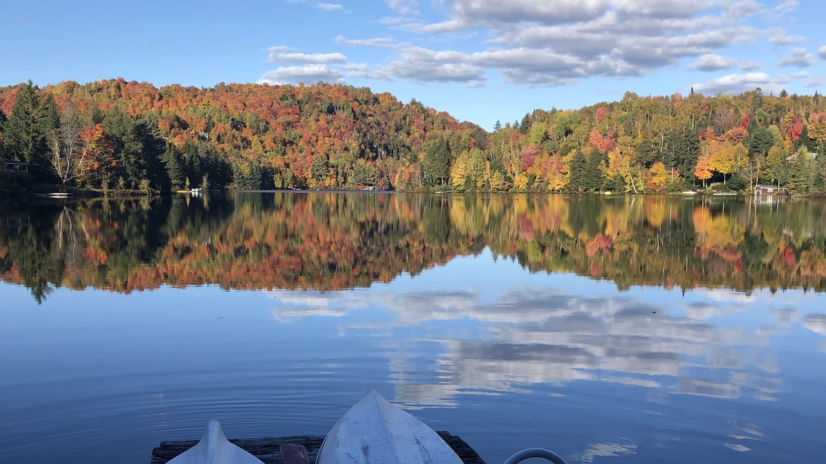 Lac-Superieur Cottage | Charming lakeside cottage with large deck and indoor sauna, 20 m to Tremblant