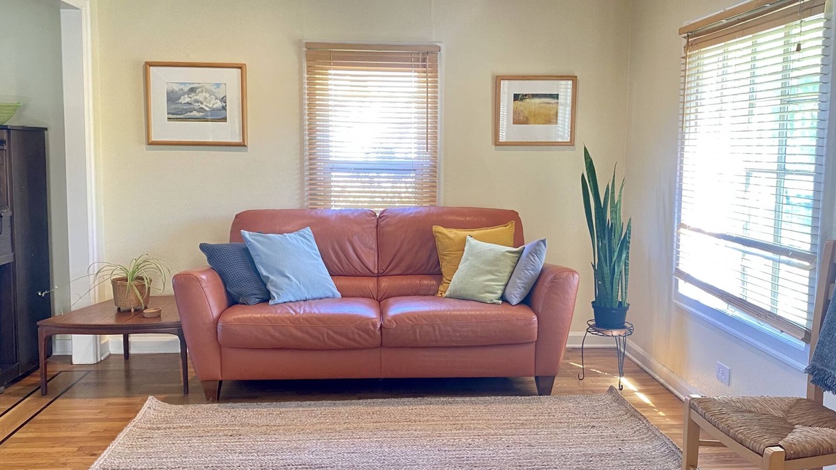Southeast Eugene House | Charming, light-filled SE Eugene 2-story house