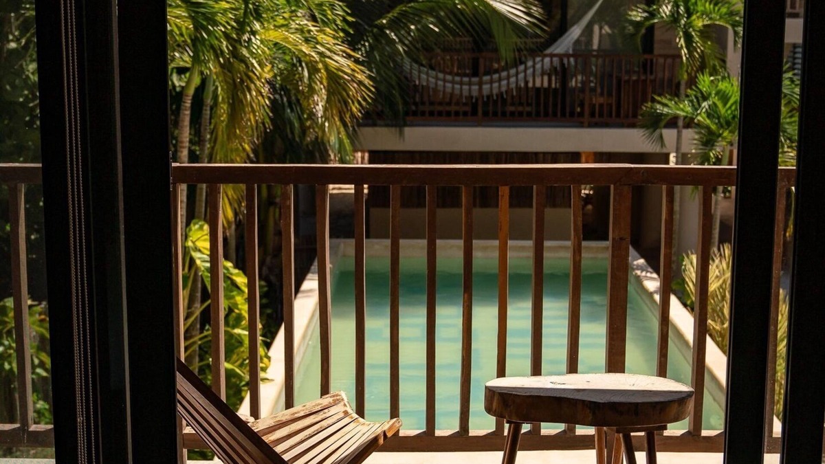 Isla Holbox Apartment | Charming Loft, Steps from the Beach & Pool View- D101
