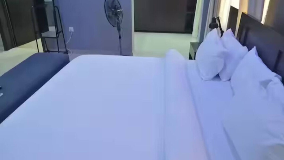 Lagos Cabin | Charming Master Suite 24hr Power & Wifi