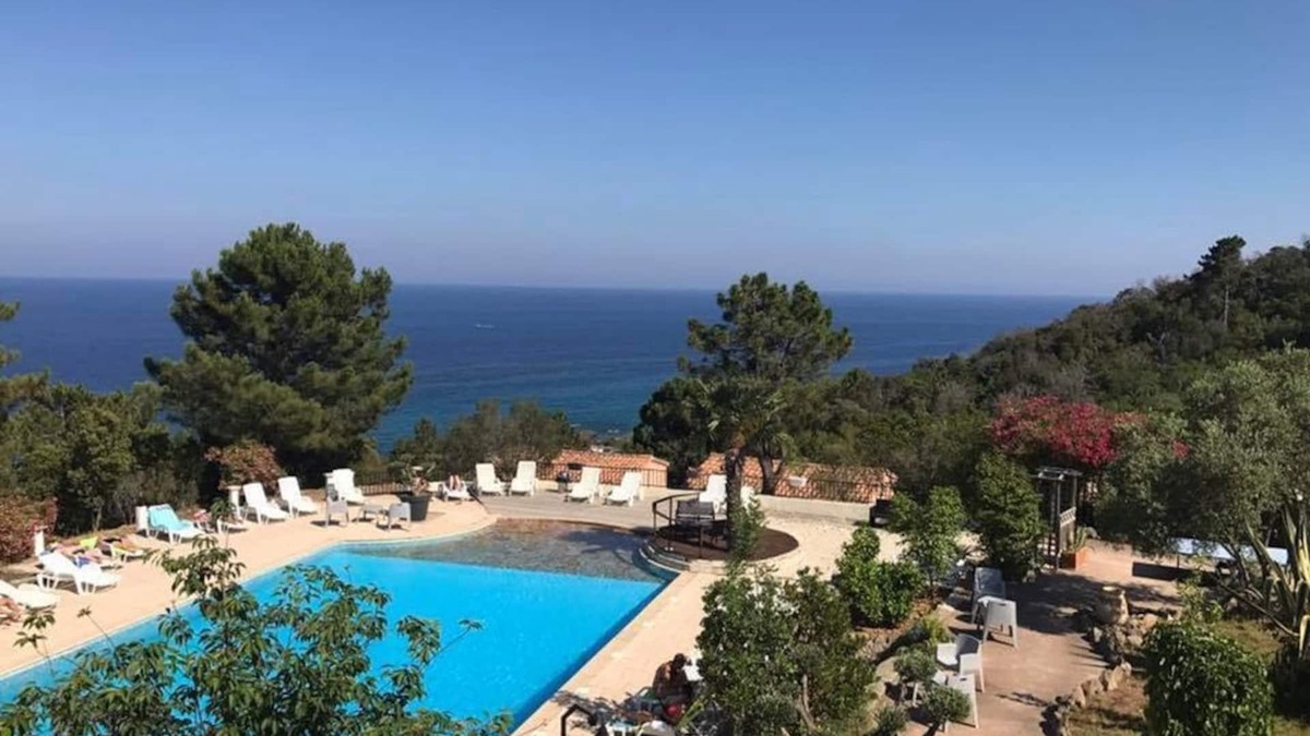 Sari-Solenzara House | Charming mini villas with sea OR garden views and swimming pool in Solenzara.