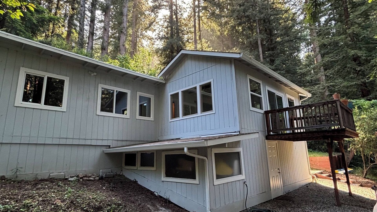 Ben Lomond House | Charming mountain get away 1-bedroom house in cool Ben Lomond with WiFi