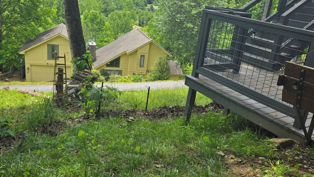 Valley Creek Run House | Charming Mountain Retreat in Maggie Valley