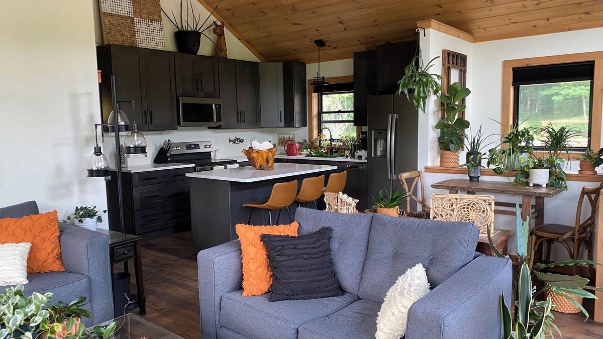 Roan Mountain House | Charming Mountain Cabin: 2 Bd +loft w Fireplace on Creek and Pond on 15 acres