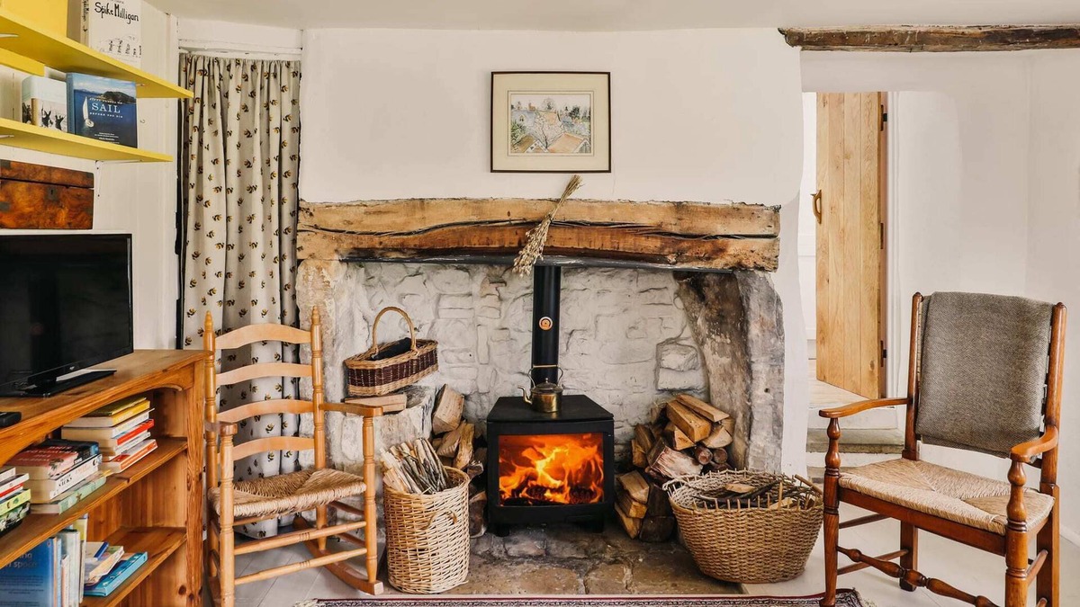 Painswick House | Charming Mt. Pleasant Cottage, Historic Painswick