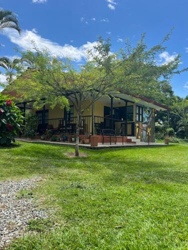 Armenia House | Charming Nature House/Finca Tradicional Cafetera