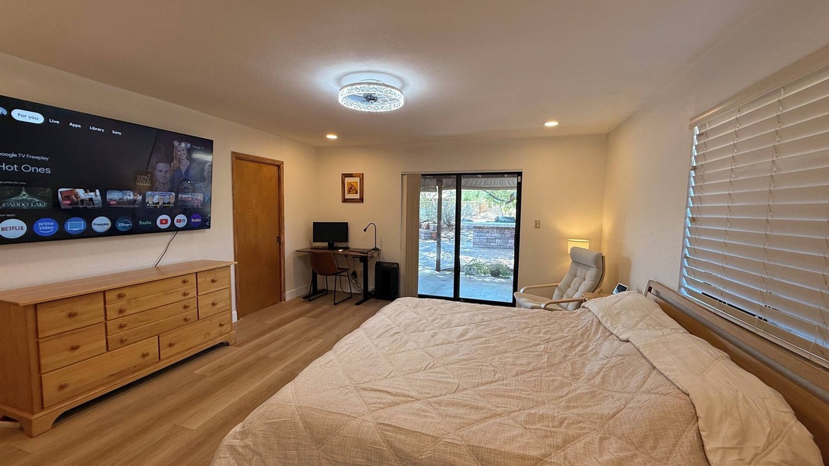 Equestrian Custom Estates House | Charming new stylish luxury Master room in sunny Phoenix