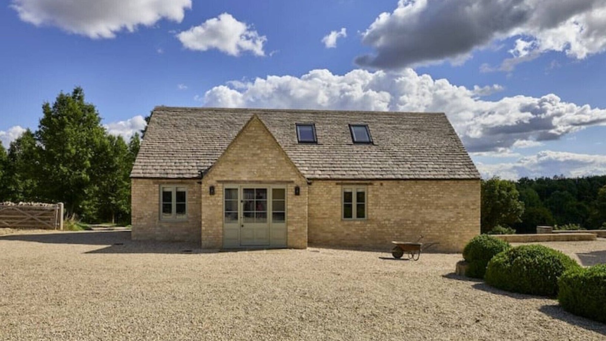 Chipping Norton Cottage | Charming newly built Cotswold stone cottage.