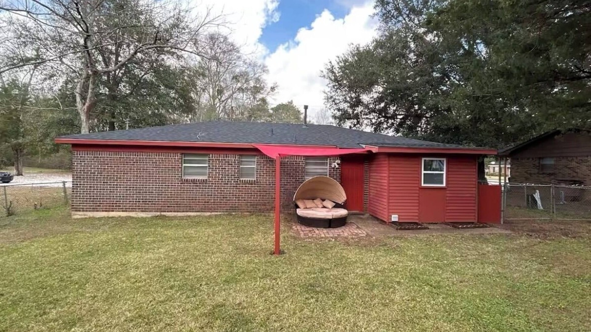 Mobile House | Charming newly remodeled house in west Mobile, AL.