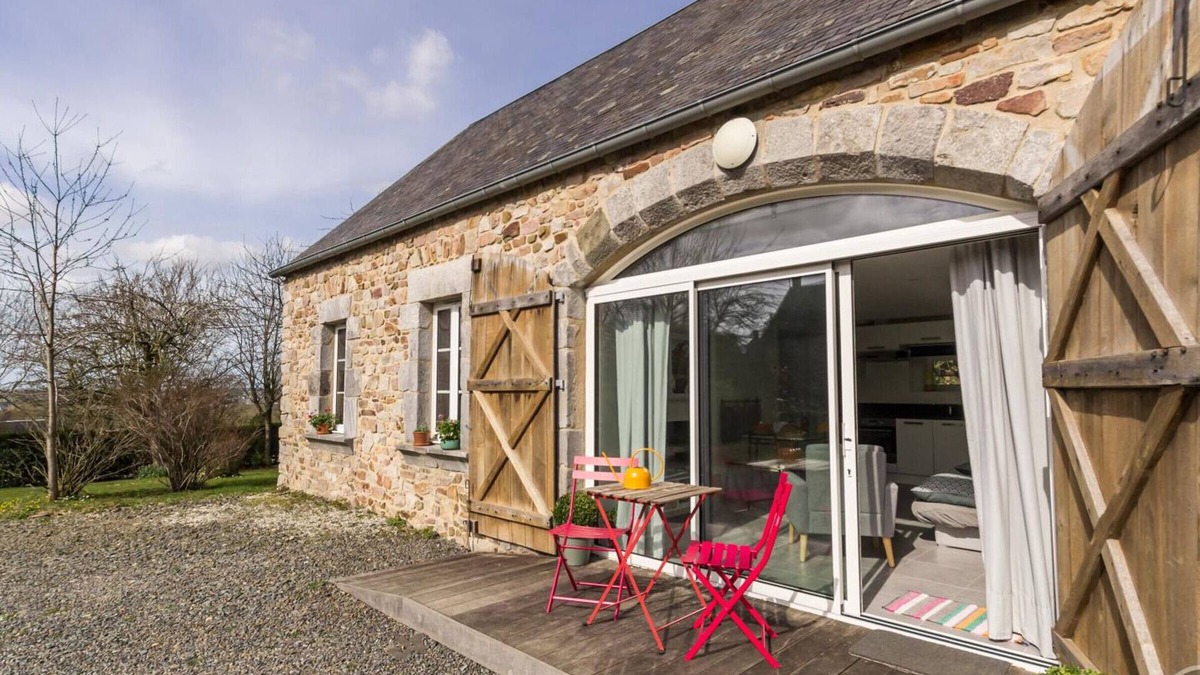 Nicorps Cottage | Charming Normandy house with private garden and parking