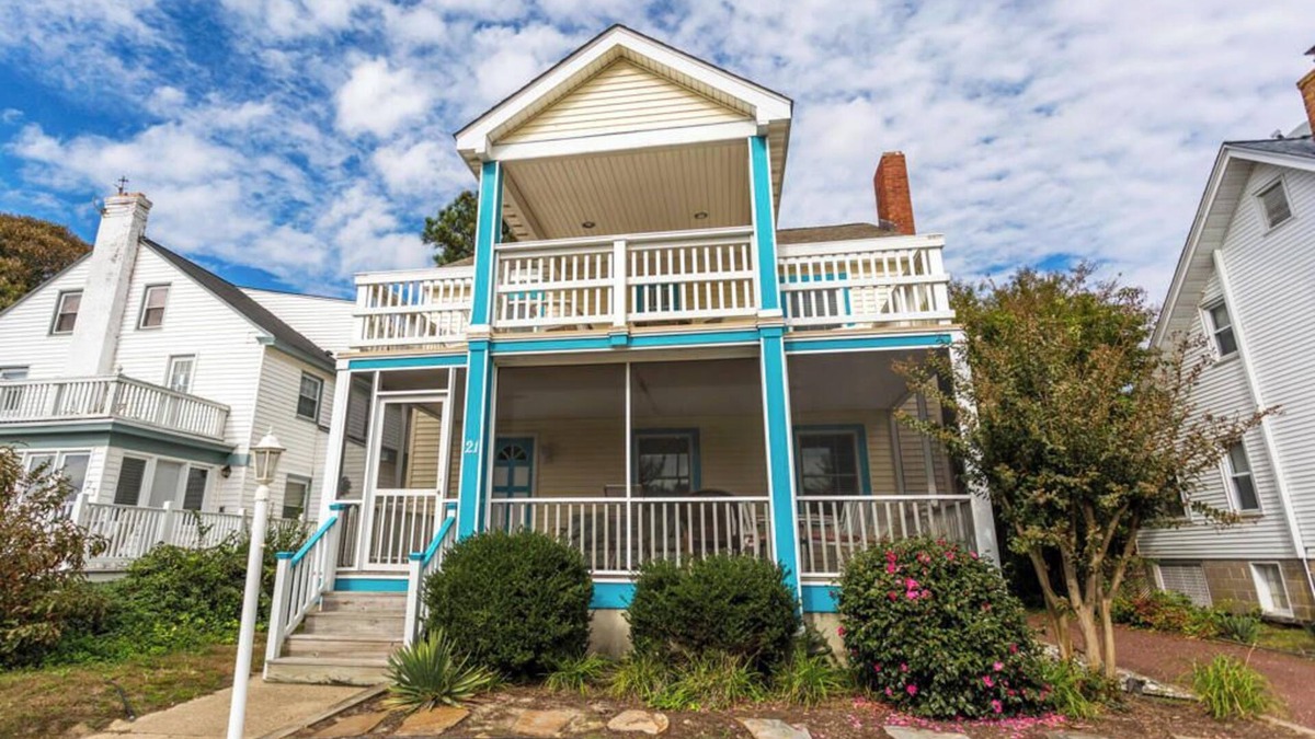 The Pines Cottage | Charming Ocean Block Beach Cottage w/Screened Porch & Lake Views