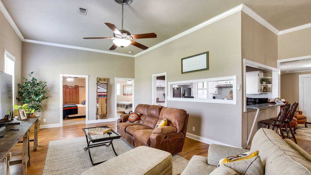 Marietta House | Charming Oklahoma Escape Near Beaches & Golfing!