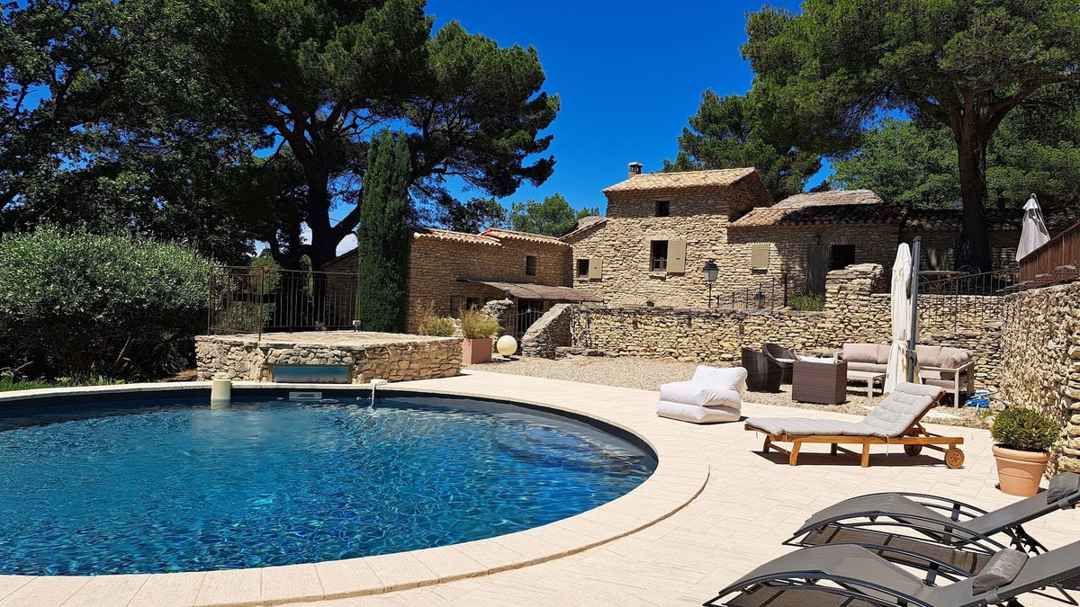 Saumane-de-Vaucluse House | Charming old farmhouse isolated in the countryside of Provence