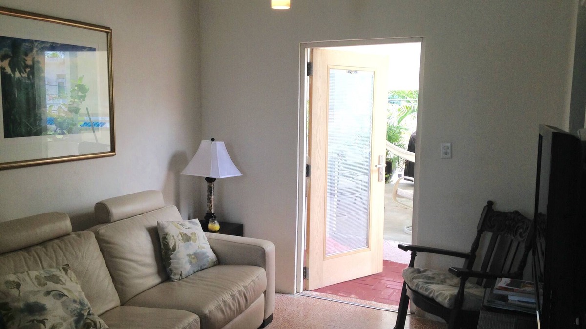 Parque Apartment | Charming One Bedroom, One Block From Beach. We Are In A Gated Community.