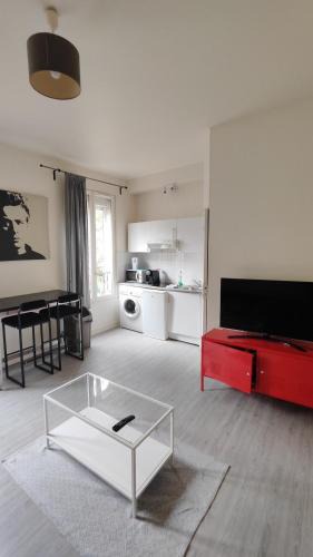 Louis Bertrand-Mirabeau-Semard Apartment | Charming Parisian studio!