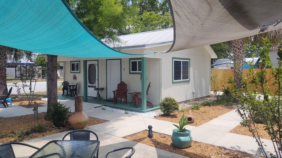 Port St. Joe Cottage | Charming Pet Friendly Cottage (#1) in Downtown Port St Joe
