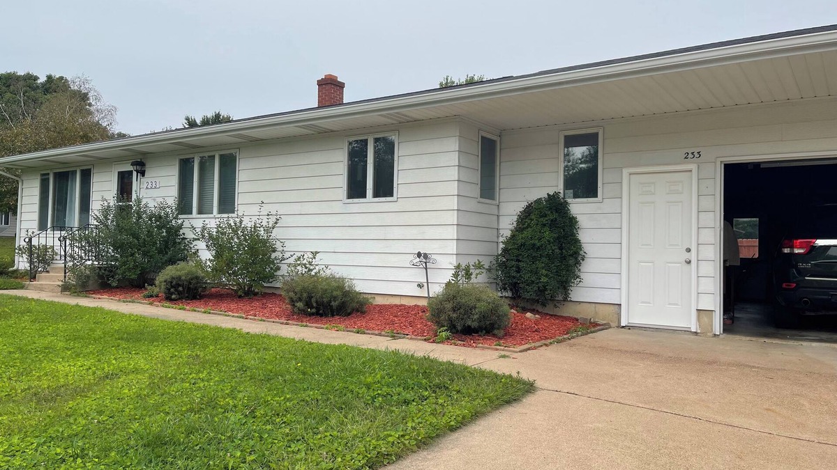 Cadott House | Charming pet friendly cozy hideaway with private backyard.