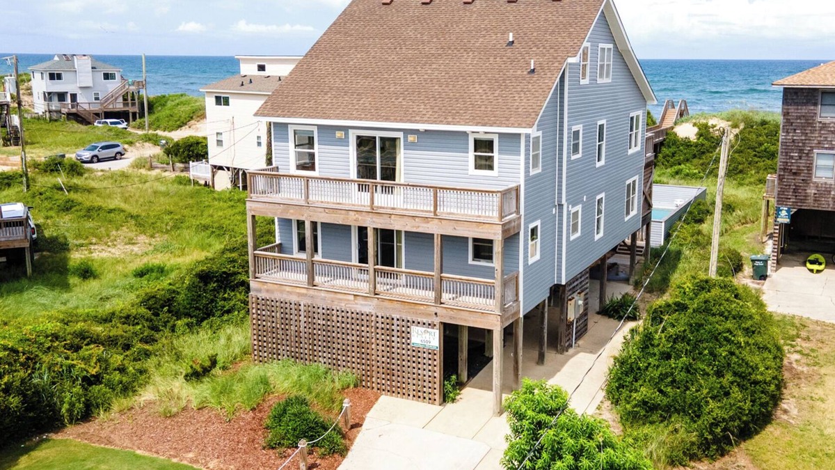 South Nags Head House | Charming Pet Friendly Oceanfront Nags Head Rental