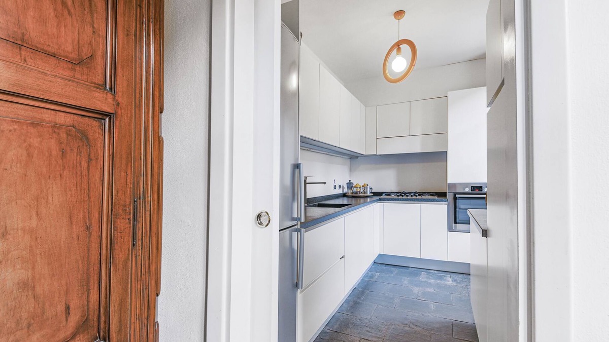 Como Apartment | Charming portion of villa close to the lake, nestled in a quiet oasis amidst