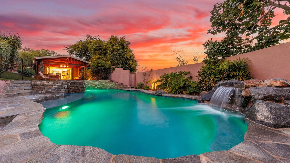 Cardiff-by-the-Sea House | Charming Private Oasis - Sunsets, Pool, Spa